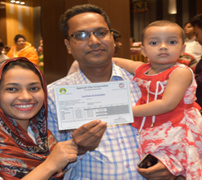 Parents are showing full immunization certificate
