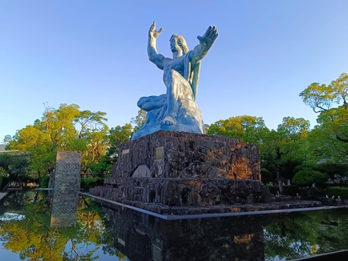 peace statue nagasaki Kaja Abbas
